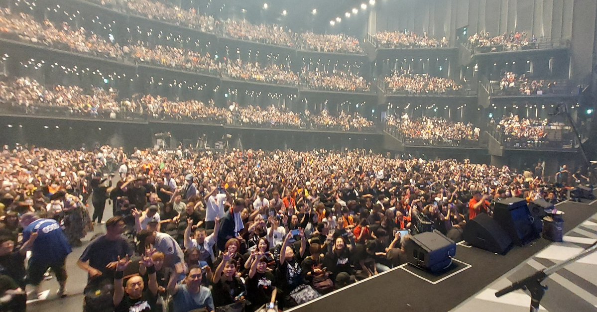 hanzborn's tweet photo. 聖飢魔II 大黒ミサツアー SEASON Ⅱ
16本目 9/5 東京ガーデンシアター
参拝ありがとうござい魔した!
ゼウスの妨害と 想像を遥かに越えるブッ飛ぶ告知があった大黒ミサでした!
サポートメンバーも大活躍
次の グランキューブ大阪
首洗いながら準備しておいてください魔せ!#エース清水長官 #日本武道館 https://t.co/m5tQwOmtvW