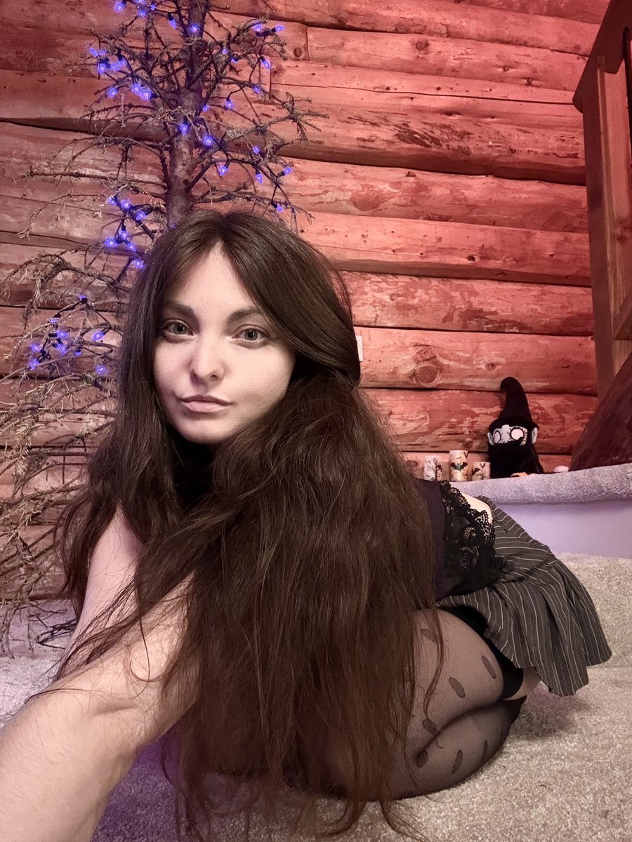 vryatt_'s tweet photo. 💜🖤🧡 https://t.co/qITRuNQuvW