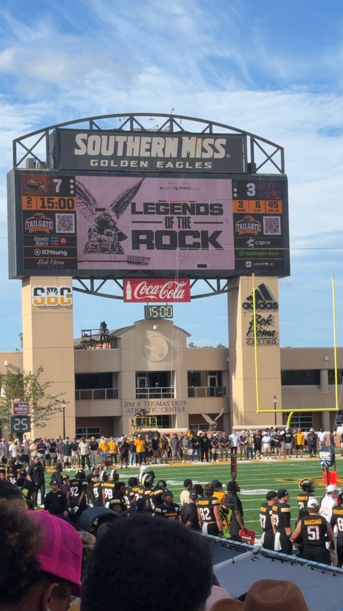 kdamppit's tweet photo. It was great to be back at the Rock 🪨🖤💛 #Legends #Eagles #memoriesforlife #imisstailgating #madetonsoffriends @cpittman_7 @SouthernMissFB https://t.co/sb1FIFspAt