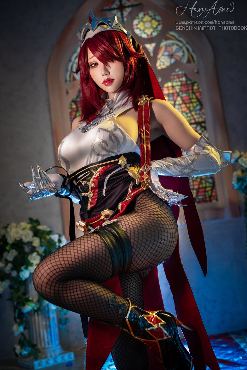 HaneAme_cos2's tweet photo. Genshin Impact Rosaria Cosplay https://t.co/xEZTnmYu17