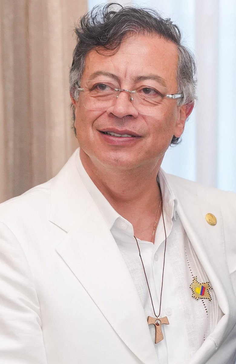 codiguillos's tweet photo. Bendito menor // Bandido mayor https://t.co/8nEsQU5htV