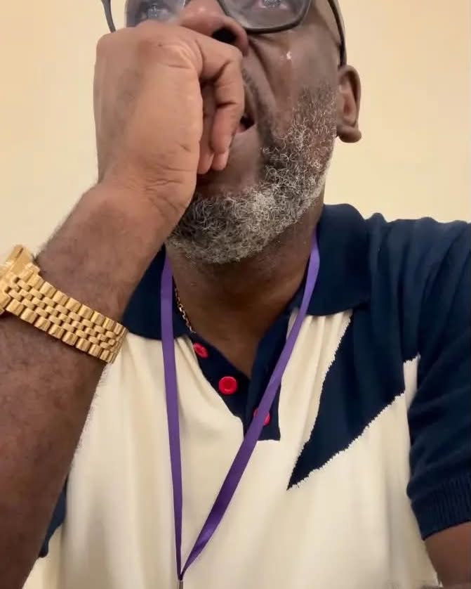 25brayan's tweet photo. Facing seniors who can barely read is heartbreaking. It reflects an education system that failed them and leaves teachers doubting how much they can help. Some leave under the pressure. Still, taking it to social media may feel performative to some. https://t.co/jSLcRFjnJe