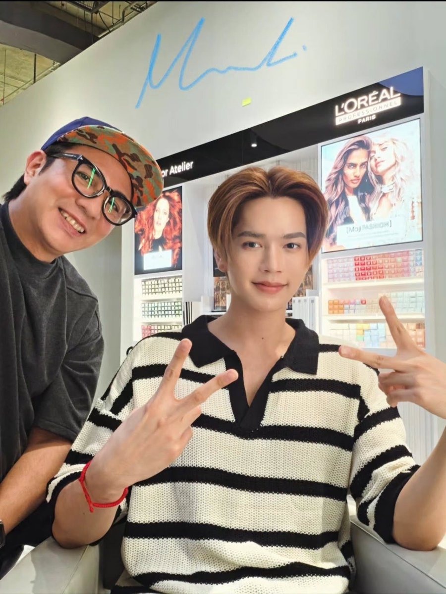 markjrtnfanclub's tweet photo. IG : lay_hive_salon_emsphere 
เสร็จงานก็มาเล็มผมนิสหนึ่ง แถมลายเซ็นต์กุปๆ ขอบคุณค้าบ

🔗 https://t.co/8bufRtJK5j

#markjrtn https://t.co/2ZDlLX2Eto