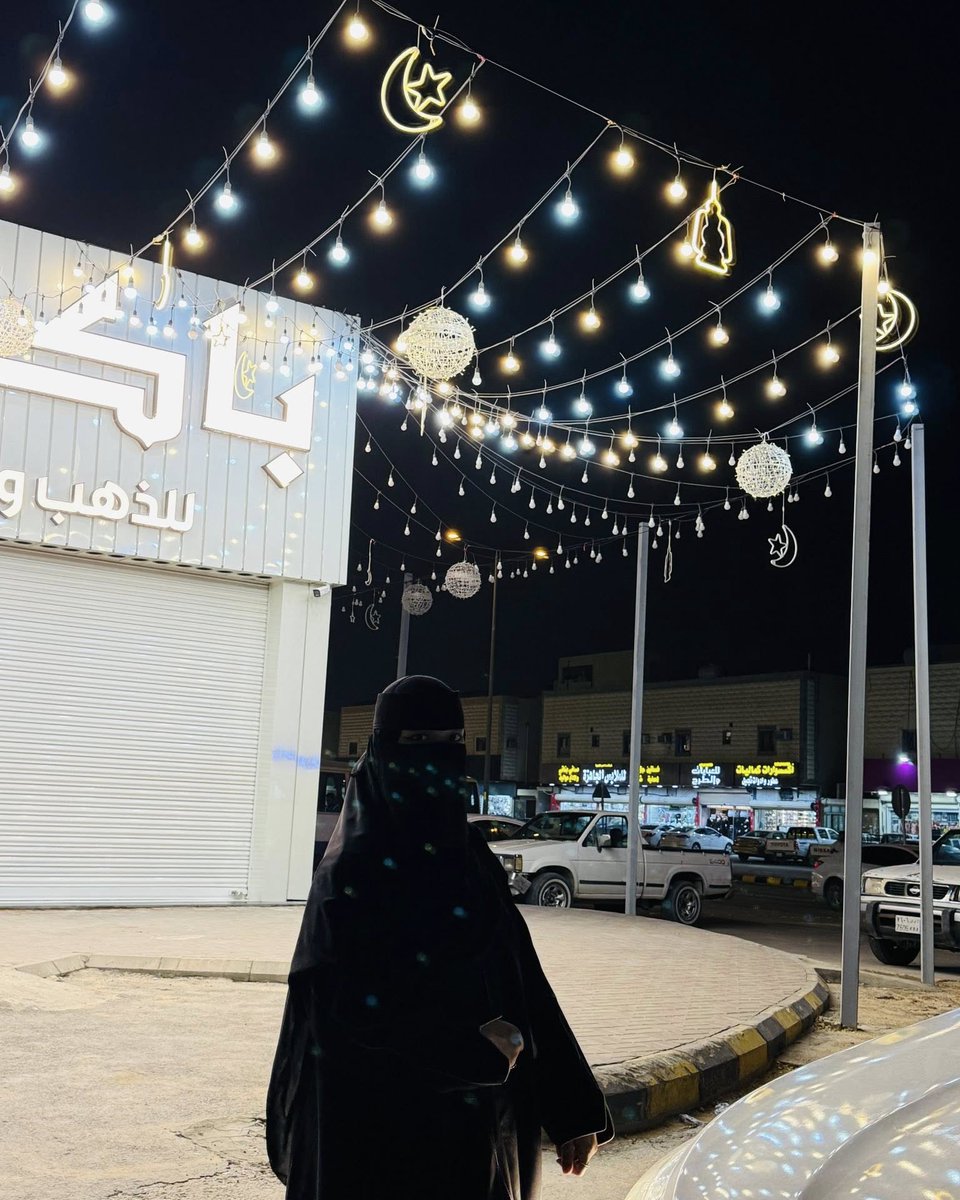 RubenGoichfl's tweet photo. Saudi night vibes https://t.co/8y8YzSNcIq
