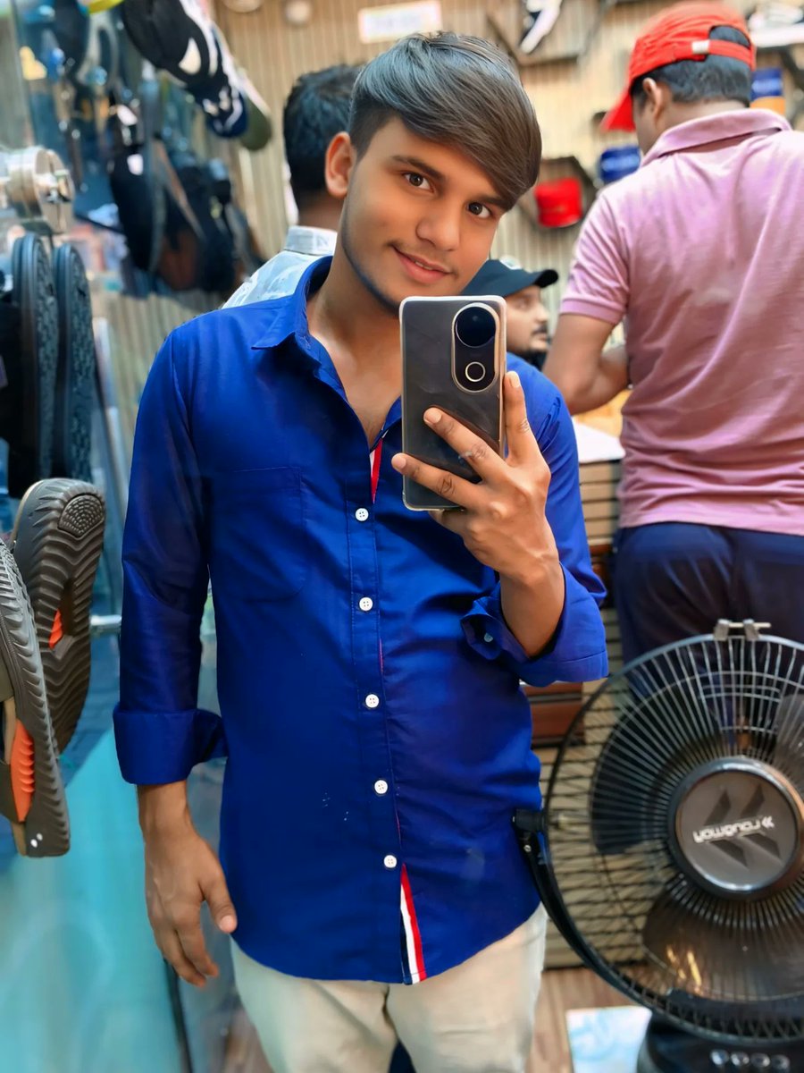 MerveGnay10's tweet photo. Sarkari. https://t.co/WDnMmQtJOs