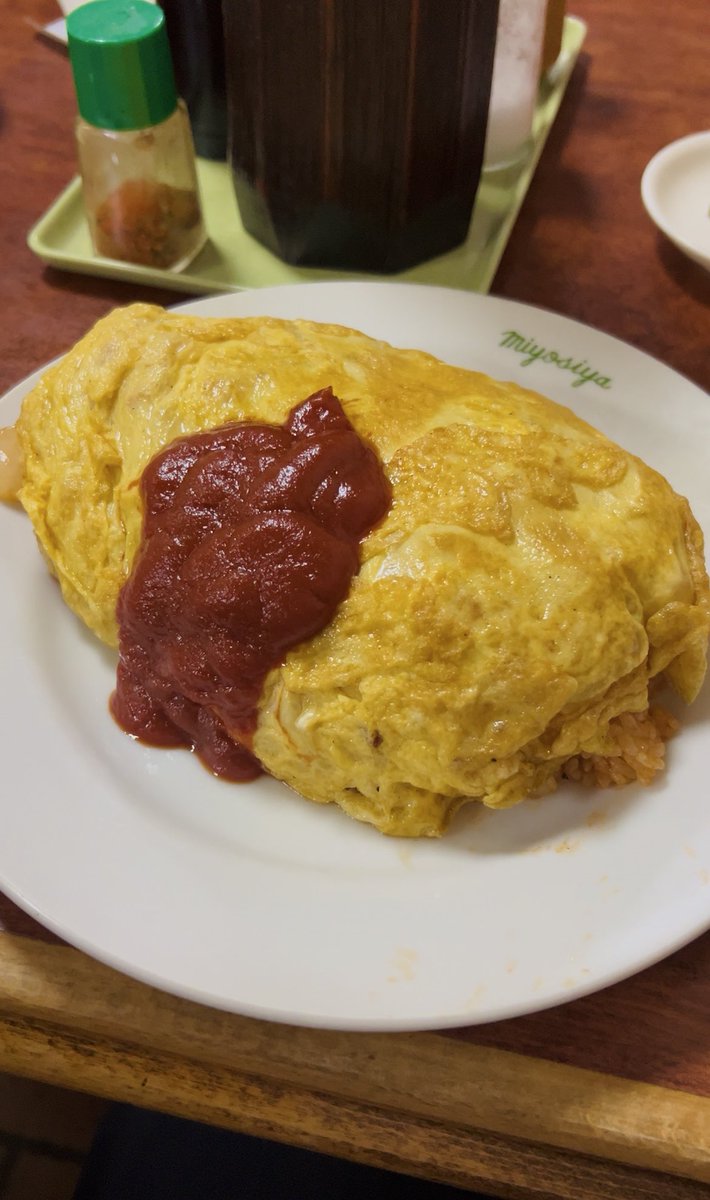 syuger0726's tweet photo. オムライス700円は驚きの安さ
東京スカイツリー目の前の懐かしい食事処 https://t.co/HVIkBIDVEA