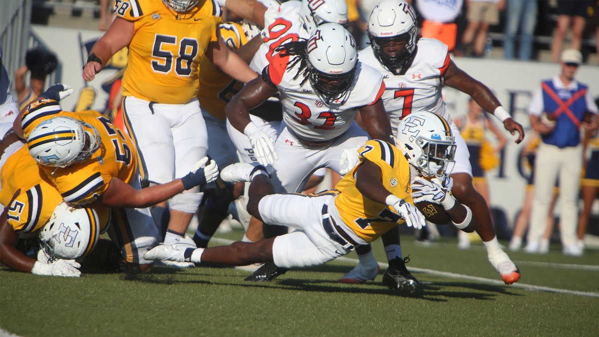 TusculumSports's tweet photo. Strong second half propels ETSU to 48-14 win over @TusculumFB #PioneerUP #WeArePioneers https://t.co/PPCIiSBOd3