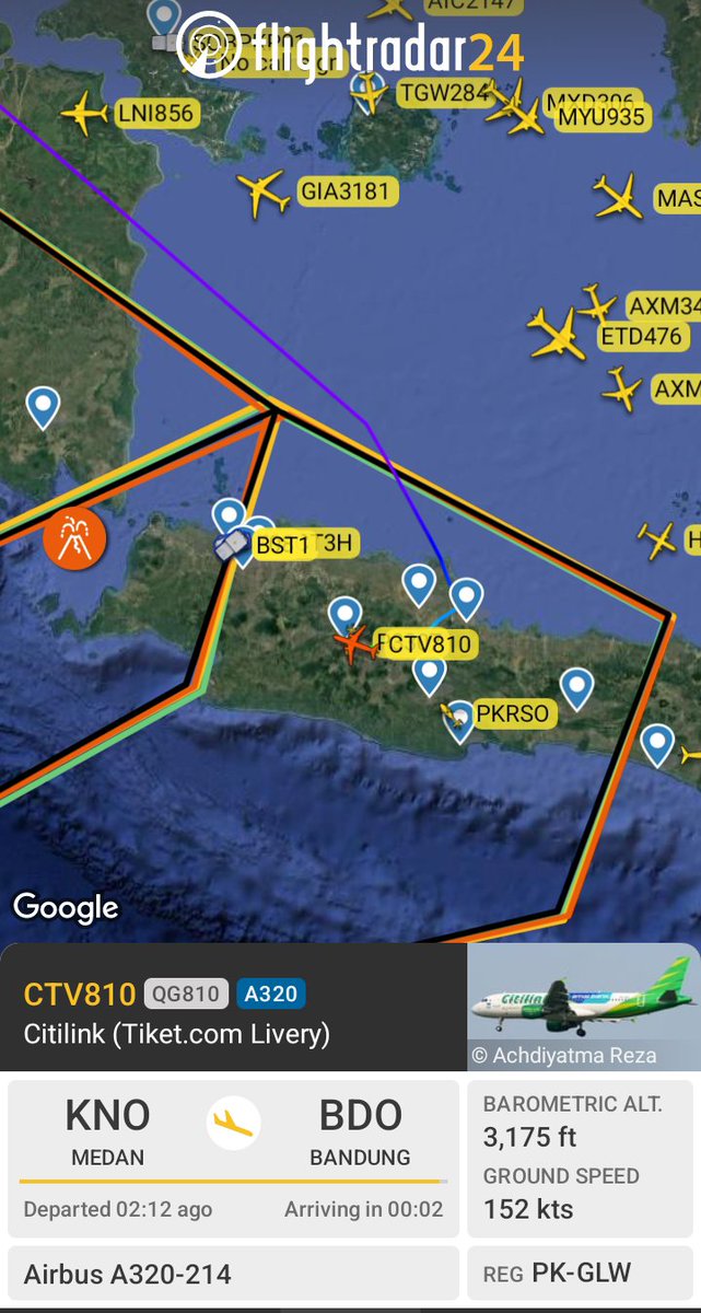 GerryS's tweet photo. Bentar²... Ini gak salah ni Citilink nerabas. 1030WIB...
Jadi most tracked flight. 😳😳😳 https://t.co/xr7FHD0lk5