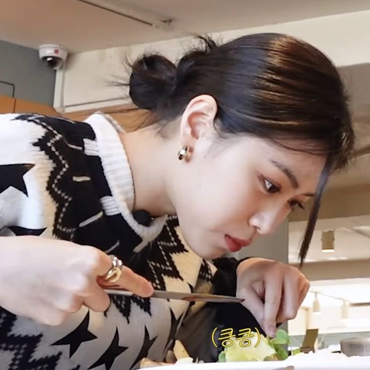 Ryujinnieryu's tweet photo. @vyujimiin ㅤ ️️ㅤ ️️ㅤ ️️ㅤ ️️
️️ㅤ ️️ㅤ ️️ㅤHappy Sunday, cuties! Sharing a little morning sweetness to fuel your day—hope it brings a smile to your face. Enjoy every bit of your cozy Sunday! ️️
ㅤ
ㅤㅤㅤㅤㅤㅤ✦ ── 𝐃𝐉 - 𝐒𝐁  ── ✦ https://t.co/QFiMyiYfBG