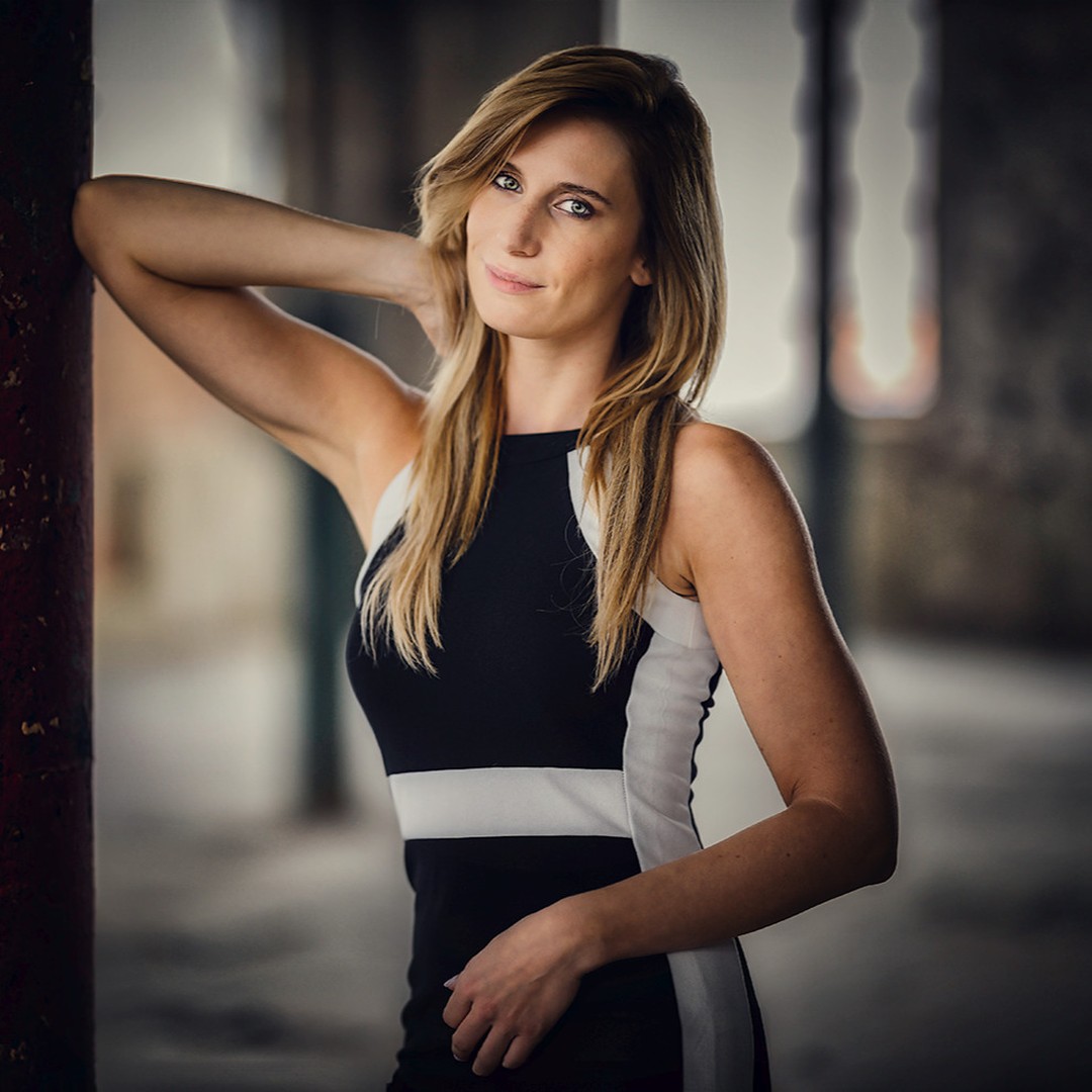 ArnetteRando's tweet photo. Kim shines in an abandoned factory shoot. Model: @kim_delbaere https://t.co/M0cX0EKvq1