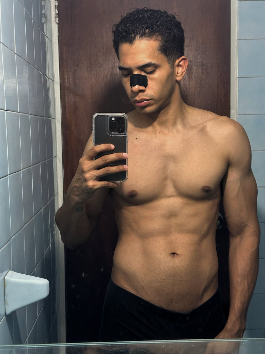 jdluang's tweet photo. Skin https://t.co/CZ6WNqJs2a