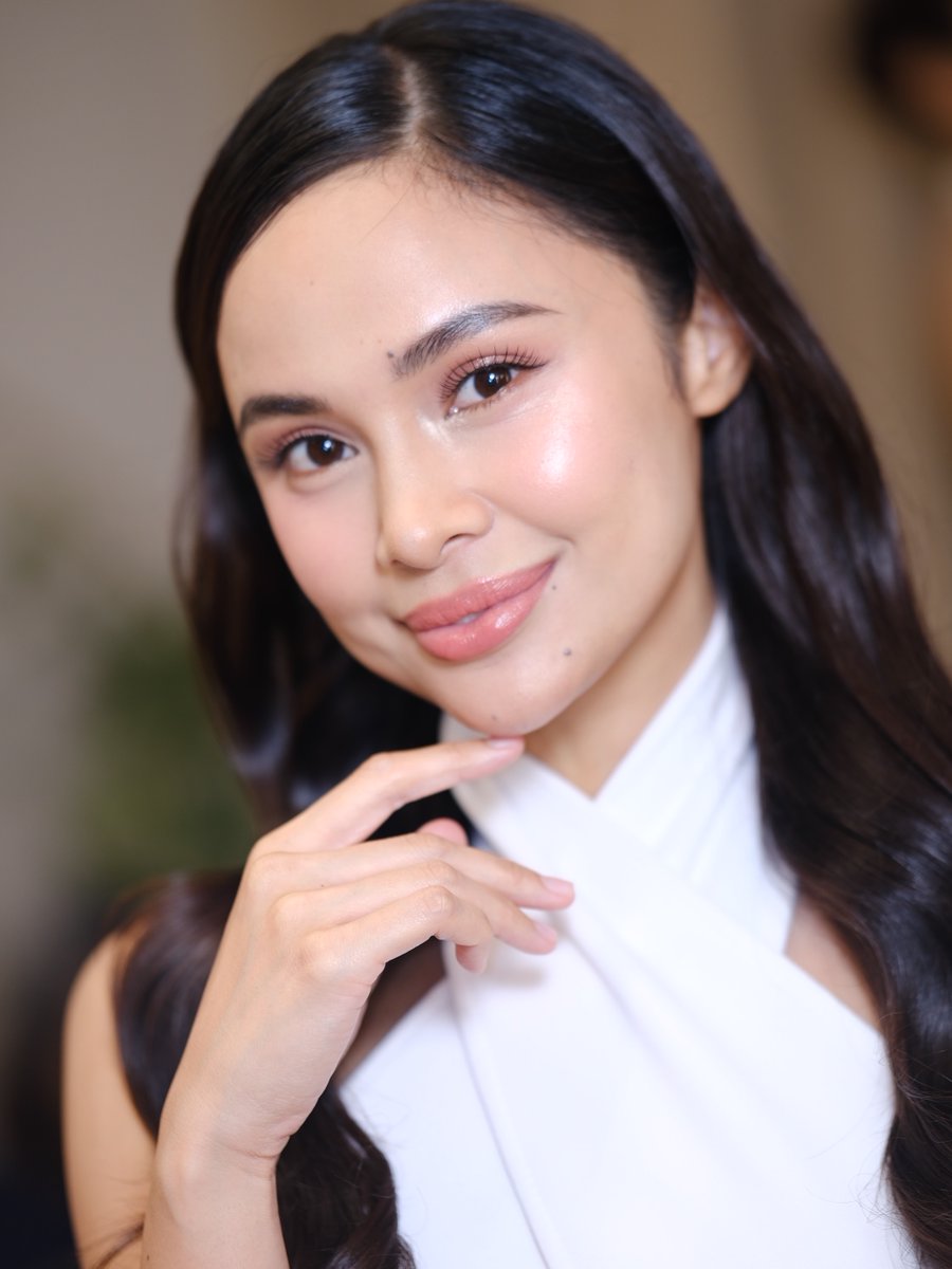 eduarj22's tweet photo. @jessicamarasigann Skin is glowing. So pretty! https://t.co/YUeyvkCUeV