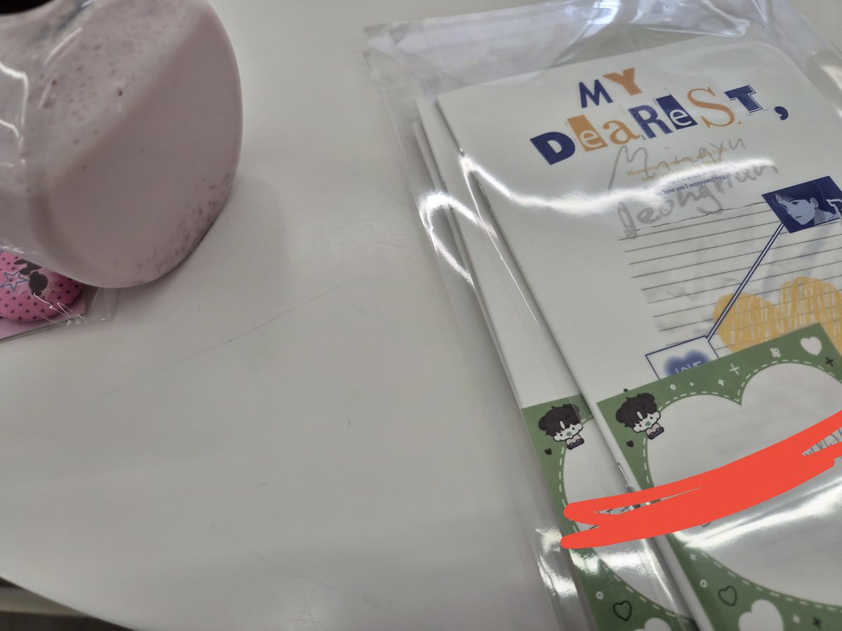 HnossAdamas's tweet photo. 자리 잡고 앉아있습니다!
오늘 수령하시기로 폼 작성해주신 분은 시간 내에 와서 수령해주세요:D https://t.co/SxWji8Cwmm
