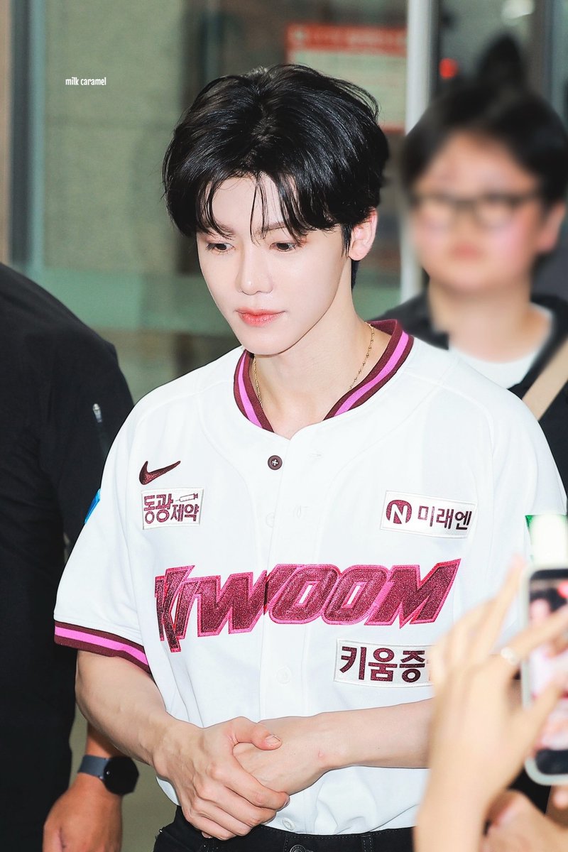 JNJMEnt's tweet photo. -JNJM IST DROP THE TAGS FOR JM’S FIRST PITCH ✨ https://t.co/i9vNNO7G0E