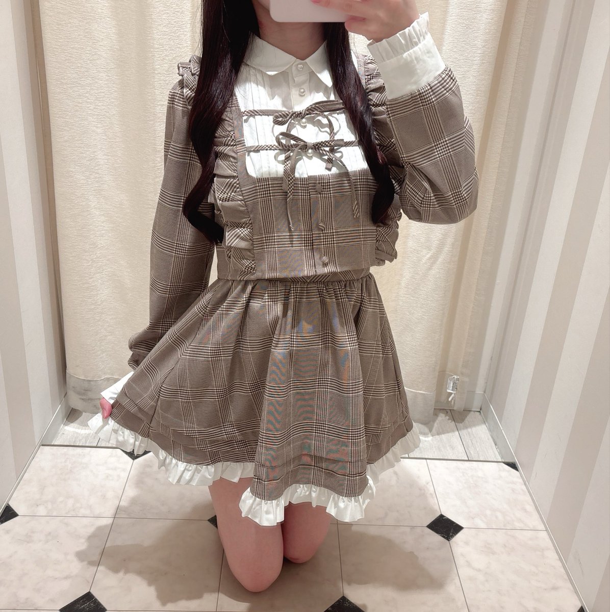 evelyn_tokyo's tweet photo. 天王寺店💒

#襟フリルセットアップ
color↪︎CH / GYPI / BR
price↪︎¥14,800

大人気の甘めセットアップ🍓⸝⸝꙳
天王寺店ではお在庫が残りわずかなお色もございますのでお早めにお越しくださいませ^ᴗ ̫ ᴗ^♩

staff 154cm https://t.co/dftNArzE66