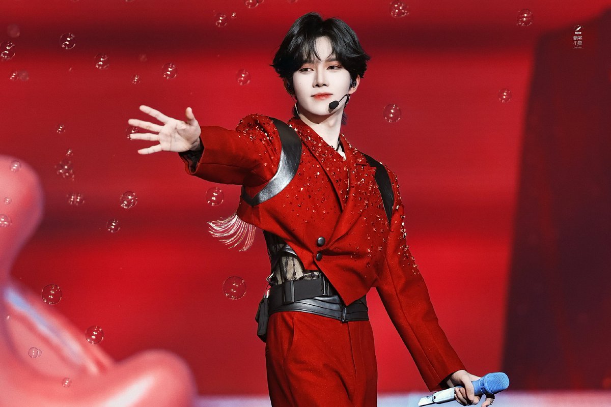 lilstarsheart's tweet photo. New article on Baidu for Huang Xing 🩵💙

A new article spotlighting huangxing was published on Baidu, highlighting recognition he get as the new generation  of Chinese/Asian face in TC Candler history to receive the rare “FACE CARD” recognition..

This article highlights his nomination alongside global names like Tom Hardy, BTS V, Cha Eunwoo, Wang Hedi, Zhang Linghe & Lee Dongwook, while praising huangxing's distinctive visual presence.

It also describes him as a new eastern face being seen by the world, tracing his journey from Central Academy of Fine Arts student to singer, actor & model.

Reporter also points out his artistic background as part of what makes his visual expression so unique.

From an art student to a face now catching the attention of global beauty scene 🩵💙

@tccandler

https://t.co/MZx1fJXrhM

#EliotHuang #HuangXing #黄星