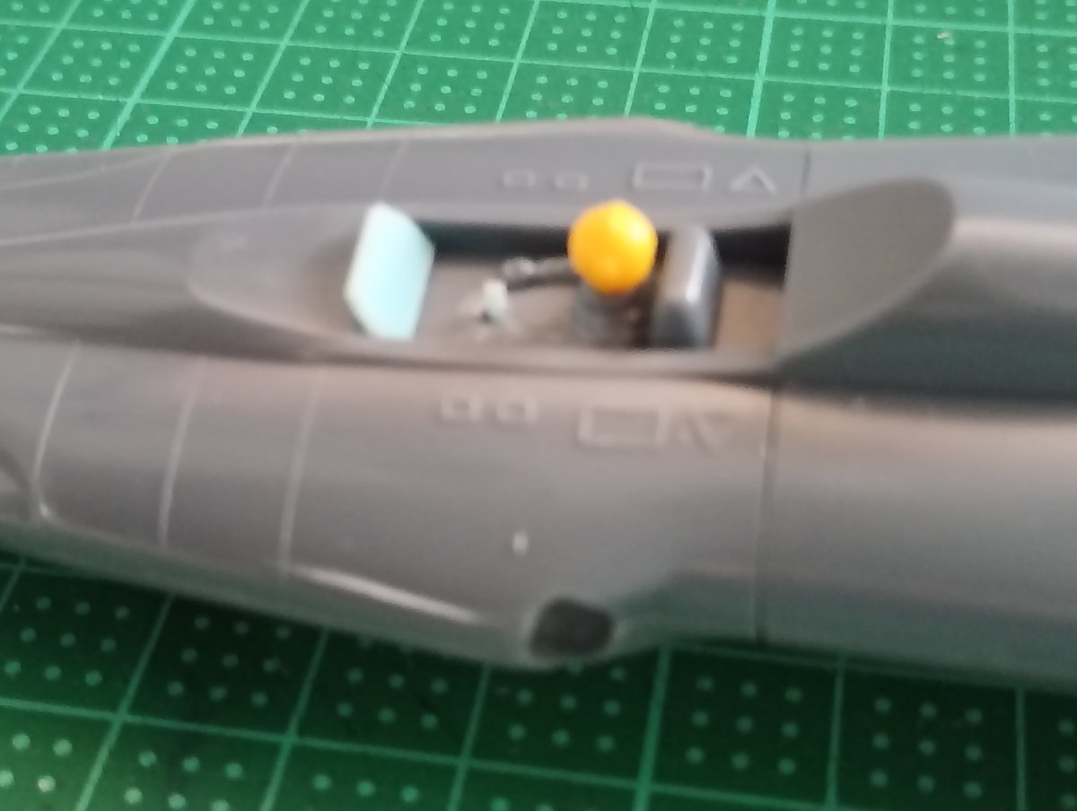 chariot76's tweet photo. 宇宙戦艦ヤマト コスモゼロ
コクピット内に計器板と操縦桿を作ります。
#STARBLAZERS https://t.co/wwnc7EIh9n