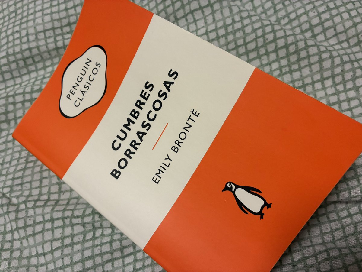 dianamonge09's tweet photo. ¿Historia de amor? Wey, vi primero la película (no se parece en nada), leí el libro y wtf, tenía expectativas bien altas, pero ptm me eché una historia familiar bien perversa donde Heathcliff es un macho alfa hijo de moderfoker. 5/10 😭 https://t.co/JWk7FxBX76