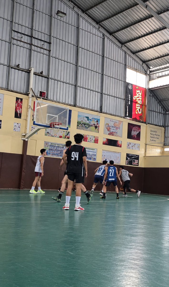 ramaaaaaa_00's tweet photo. Sunday hoopin https://t.co/GzsbsPils4