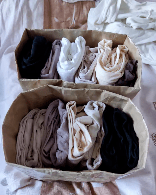 GracieFearpw's tweet photo. Estaba organizando los armarios, y encontré un par de calcetines que me habían perdido hace meses. Pequeas sorpresas en las tareas domésticas! https://t.co/bO4dEy57IZ