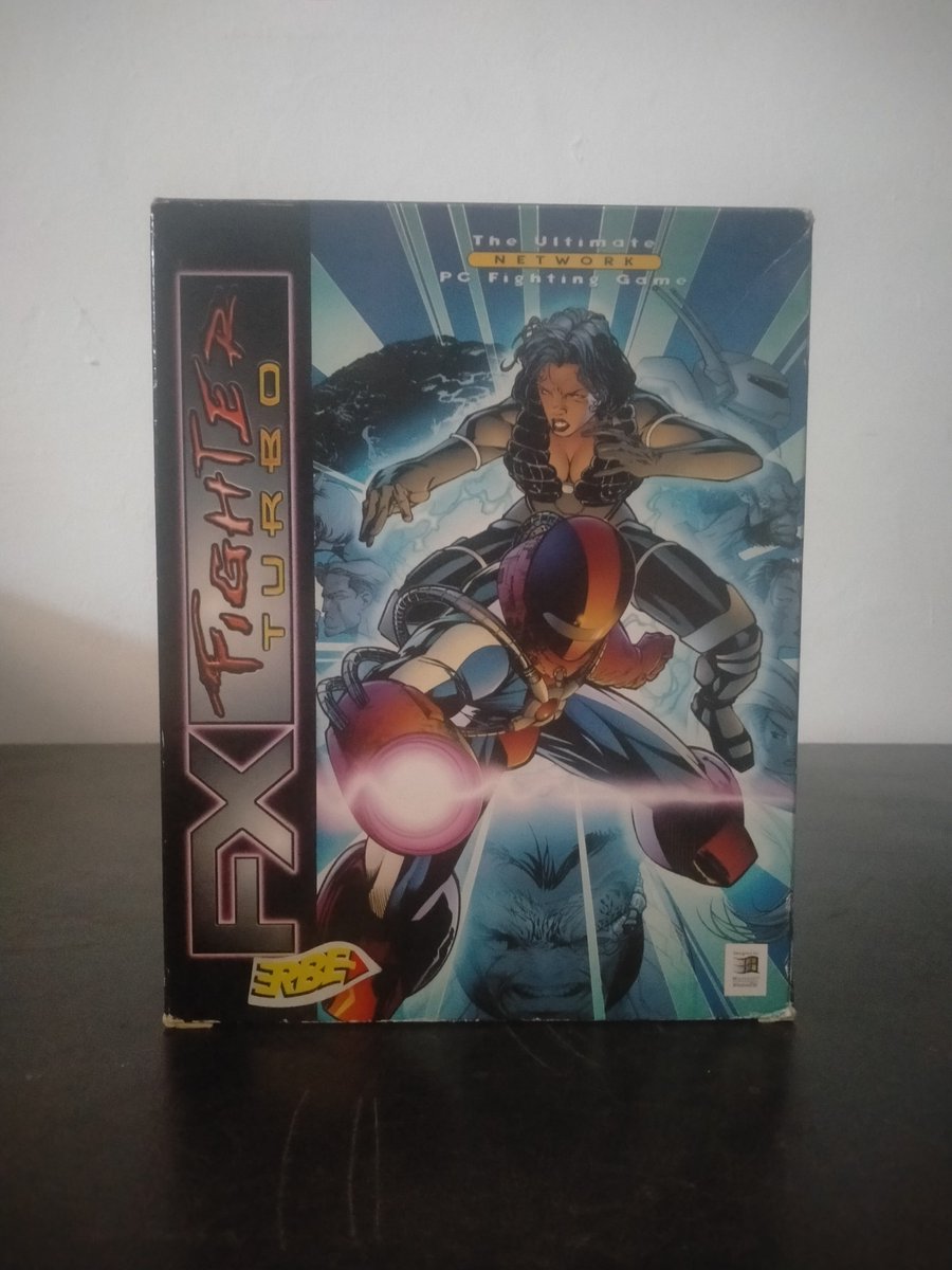 pcgamearchive's tweet photo. “The Ultimate Network PC Fighting Game”.

FX Fighter Turbo convirtió el combate por red o módem en argumento de portada. En PC, conectarse también formaba parte del desafío.

#pcgamearchive #FXFighterTurbo #bigbox https://t.co/n0mmx1Qi84
