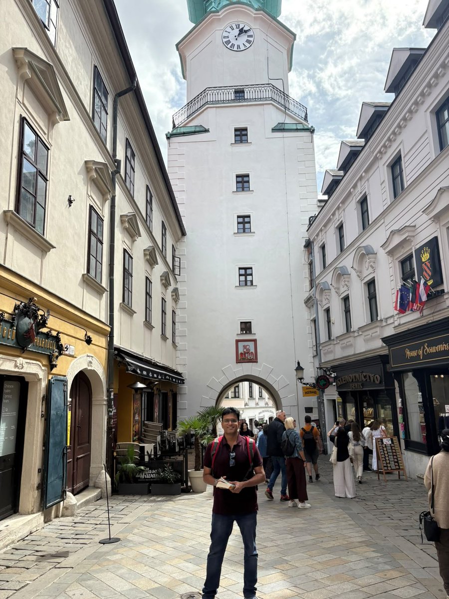 scarysouthpaw's tweet photo. Bratislava is so cool. Literally the most underrated city in these parts. Certainly worth your while to plan a trip around it ! 

#Eurotrip https://t.co/ca9MlPL1pT
