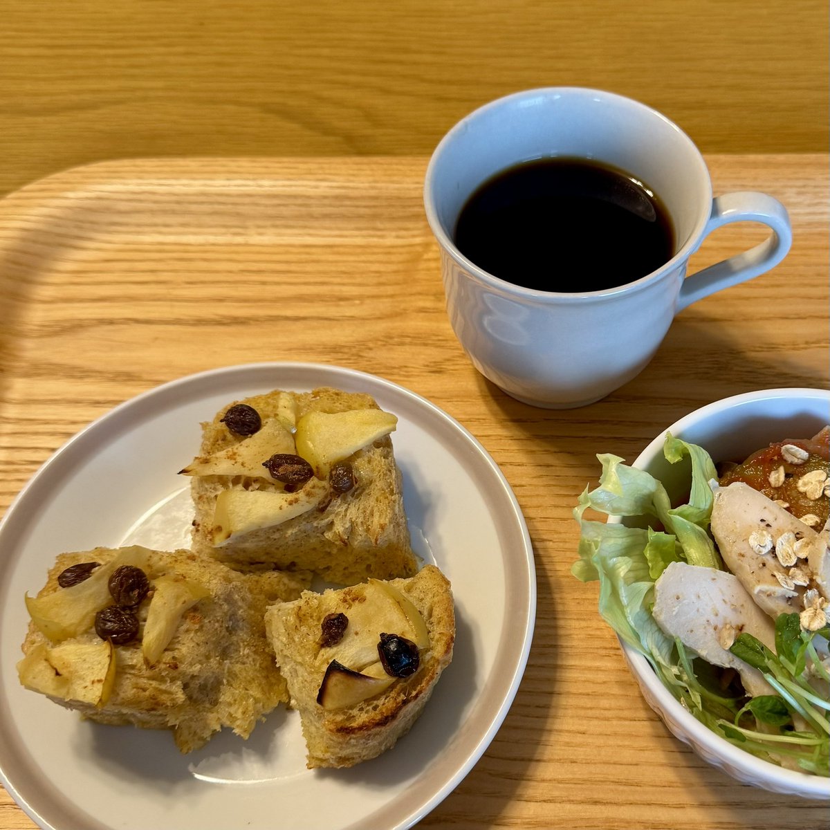 task_23's tweet photo. 700杯目の節目ドリップ

今回はアイスコーヒーもイメージどおりの味で作れるようになった気がする

そしてホットもアイスも
「実は薄めに淹れたほうが美味しいのでは？」
と感じる今日この頃、、、

#コーヒーのある暮らし https://t.co/7zd9UcVVRp