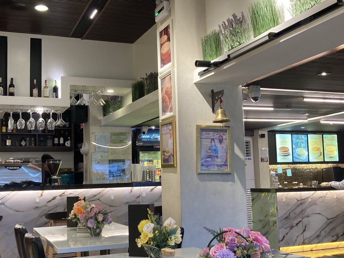 lambofwoe's tweet photo. 🍒 Archive No. 3: A throwback to a cafe I visited more than a month ago. The desserts were delicious. I'd love to visit again, but it's quite far from where I live. After my prelims, I'll be visiting a cat cafe with my friend. Anyway, back to studying!

#archivetwt #studytwtph https://t.co/qhlvGTbf1Q
