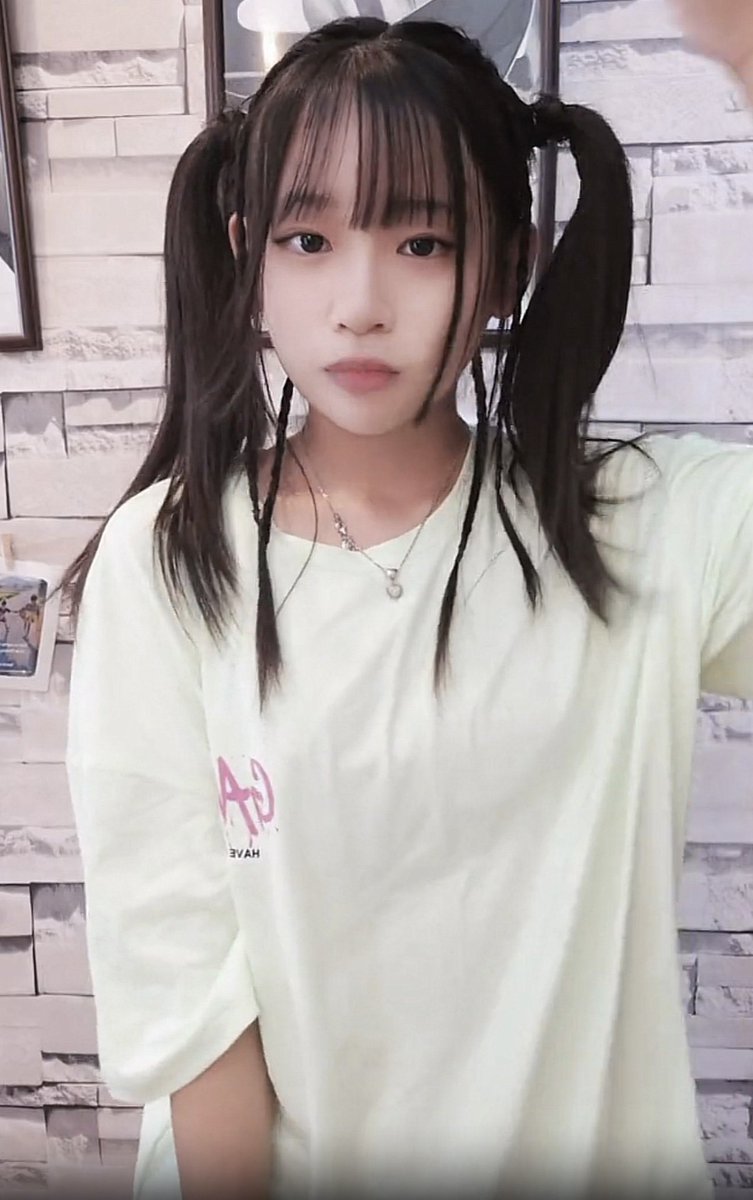 ruan6hco's tweet photo. リオナ好きな人いる？ https://t.co/66W0kWjsSo