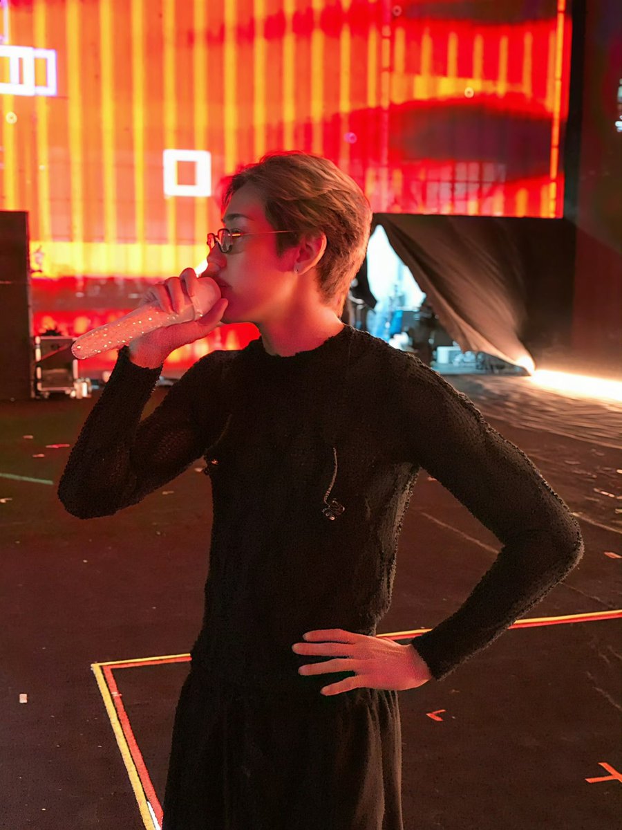 BamBamBooster's tweet photo. 260906 | BamBam Official Weibo Update 

Seeya🖤

#VERYTHAIDIANFENGMUSICFESTIVAL
#BamBam #뱀뱀 @BamBam1A 
@BAMBAMxBAMMIE https://t.co/JtSFdVkSeV