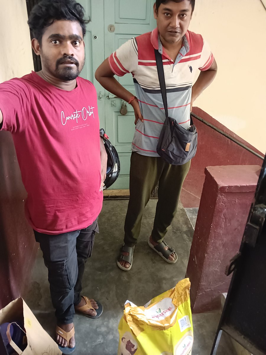 ar_somdev's tweet photo. @lalbabarice 
Open pack received ... Is is this good quality for consumption or #Fake 

Purchased and Delivery done by @letsblinkit team 

Money is lost https://t.co/OQvzxCwCLv