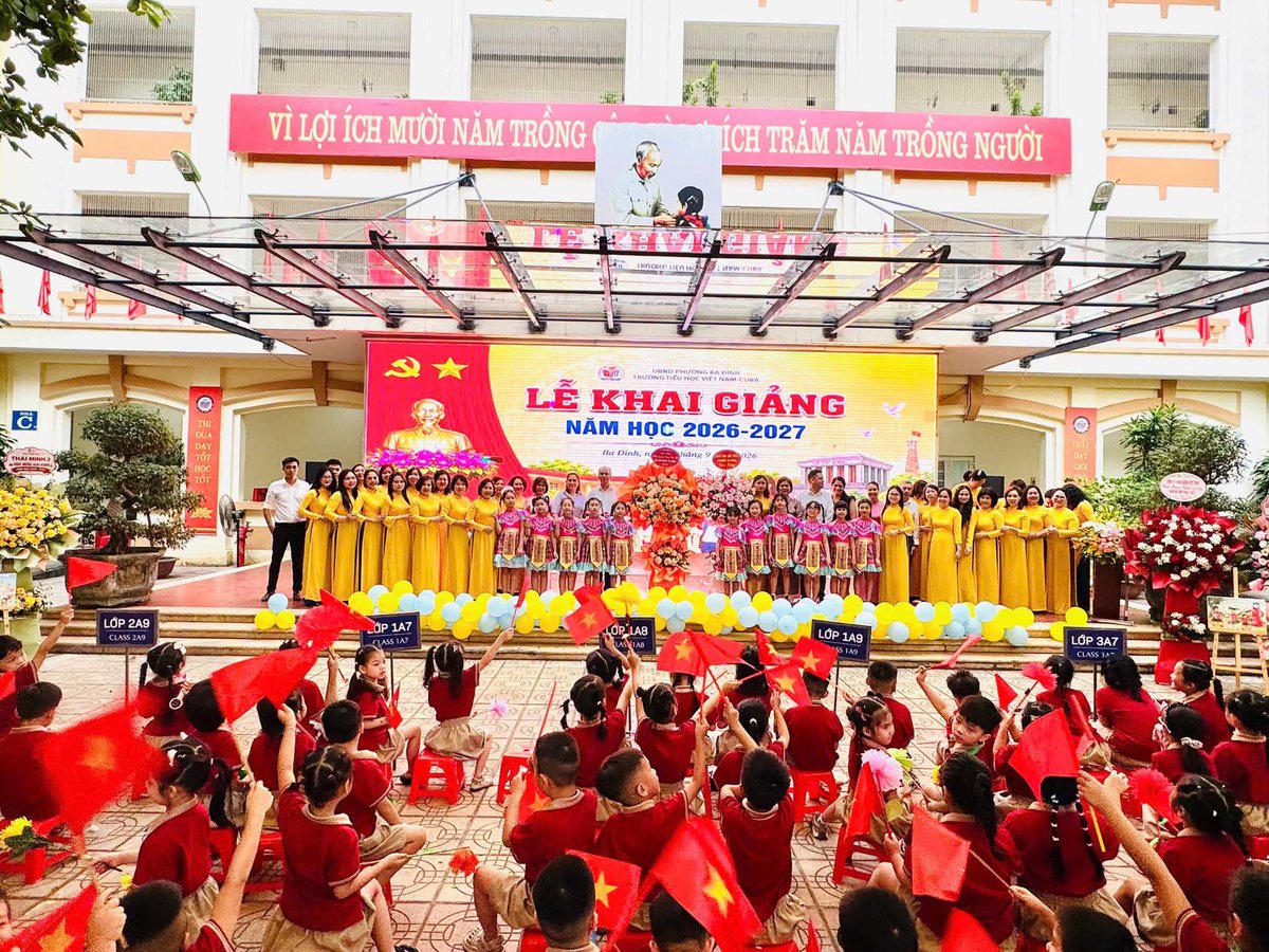 RPolancoF's tweet photo. Compartimos con alumnos, maestros y padres en la ceremonia de apertura del curso escolar 2026-2027 de la Escuela Primaria #Vietnam-#Cuba, ampliada con las instalaciones de un nuevo espacio educativo en las cercanías de la sede principal.

Disfrutamos la alegría de los niños y transmitimos nuestros mejores deseos a los directivos de la institución educacional, que preserva la amistad entrañable entre ambos pueblos.