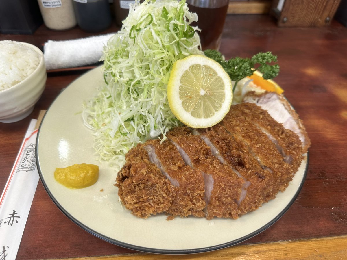 zenkuma1970's tweet photo. とんかつ赤城閉店すんの悲しすぎるて
(画像は以前のやつ) https://t.co/MhlG0OCGlk