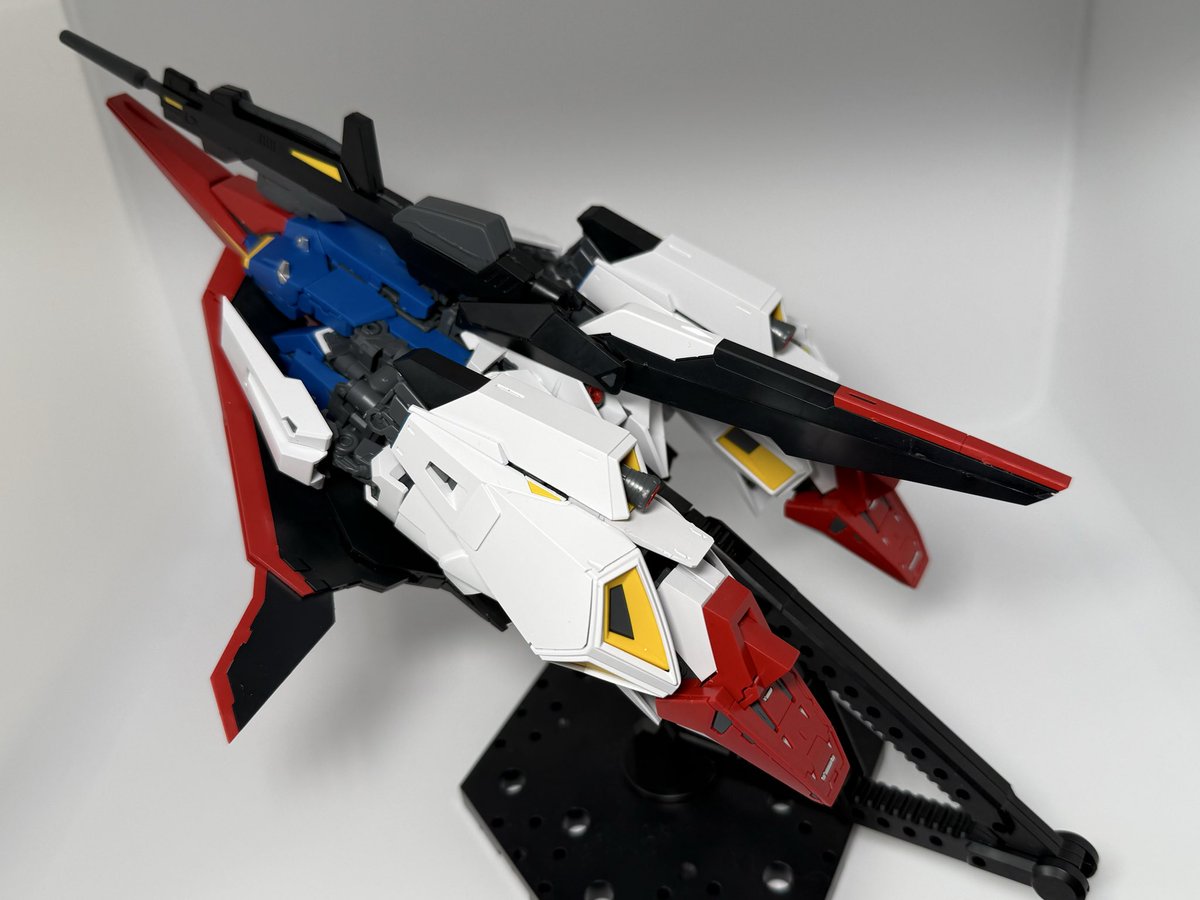 lifewithgunpla's tweet photo. ＭＧ 1/100 ゼータガンダムＶｅｒ．Ｋａ

初めてのＶｅｒ．Ｋａ
変形機構はロマンだな

どちらの形態もかっこいい

そのうちデカールもつけようかな

#Zガンダム
#ウェイブライダー
#ガンプラ
#MG https://t.co/yv64mgUdyU