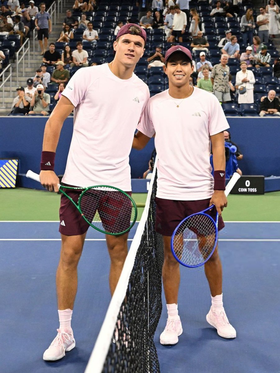 endpaige's tweet photo. The No. 14 seed vs No. 17 seed matches between Iva Jovic-Alex Eala and Learner Tien-Jakub Mensik are one for the books! It really went on full sets, 3-setter and 5-setter!

The future is bright for the next gen stars of WTA and ATP 👏🏻 https://t.co/2RsPLF6b81