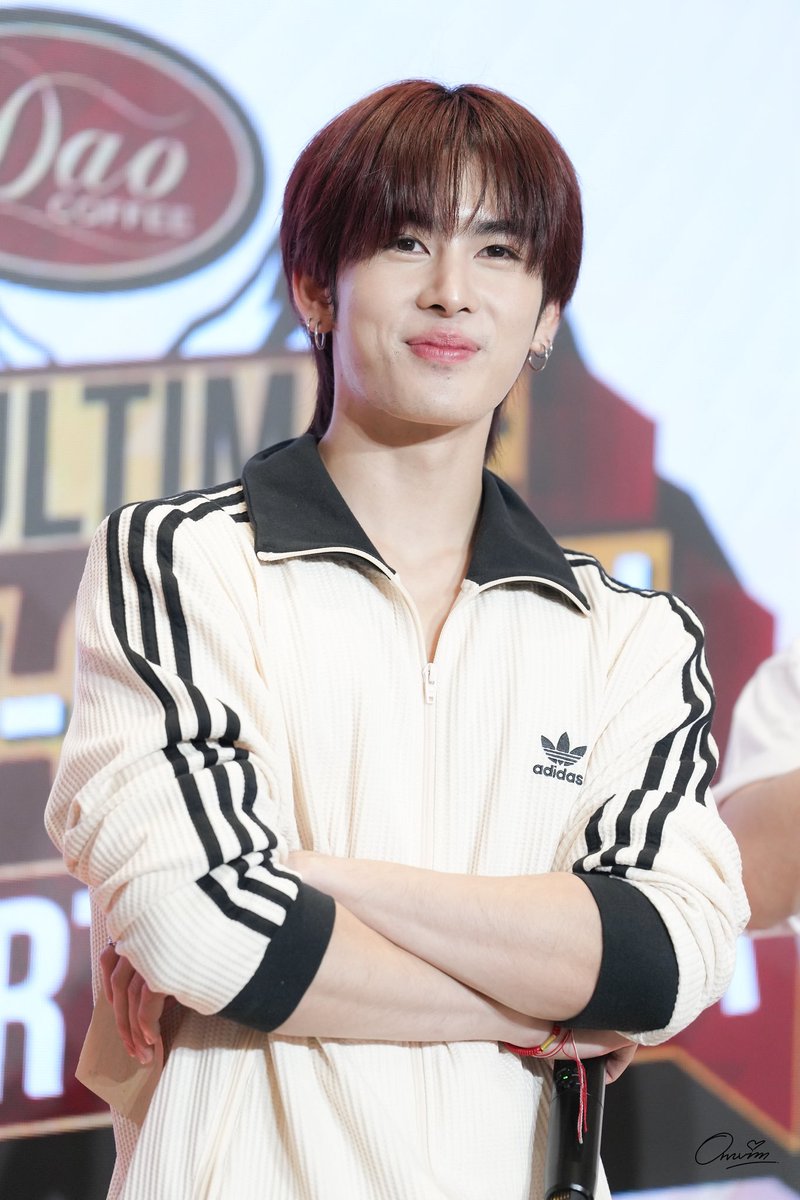 mmutoeyy's tweet photo. บักโยธา.                             น้องกรรณ์ https://t.co/E9FOxDugoV
