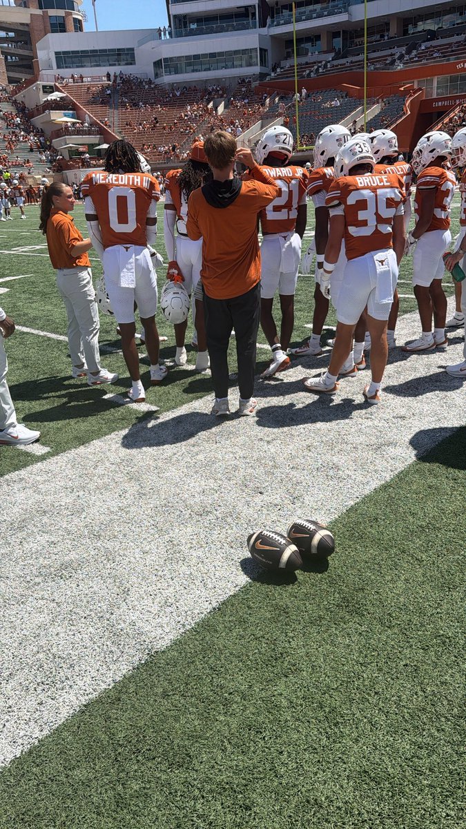 Kade_Thib27's tweet photo. I had a great time at the university of Texas today amazing atmosphere 
@Coach_ZBass @TexasRecruiting @BWells409 @Mark_Orphey @coach_pat84 https://t.co/Bz9hMHLl8S
