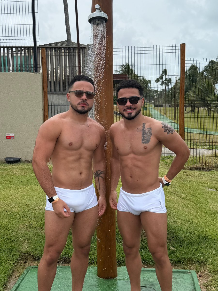 Gemeosroch4's tweet photo. Quem aguenta com 2 aí? 👀🔥 https://t.co/eidsDCPQLd https://t.co/mH6Y9PDDqM