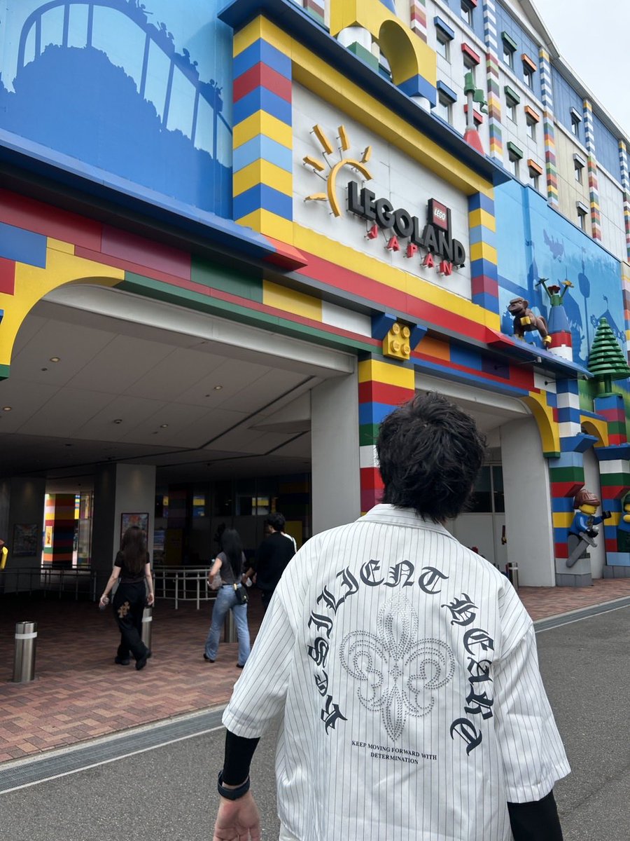 Jonnyitsuki's tweet photo. 姫とレゴランドきた初 https://t.co/pLNxMs3upe