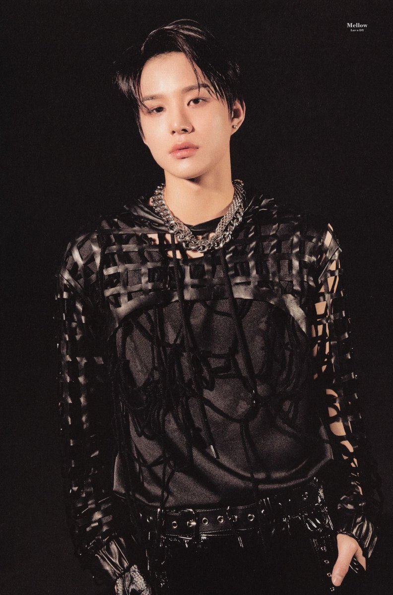whatjungwoowear tweet picture