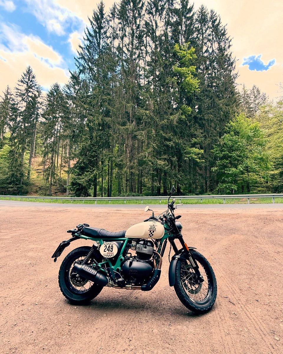 TalithaSliman's tweet photo. Sunday funday… Took the bear out for a spin. Cooler than yesterday but dry. Luxembourg’s Mullerthal is perfect for hiking and motorcycle rides, with winding forest roads between rock formations—ideal for a day trip. https://t.co/vQsKxPcQaq