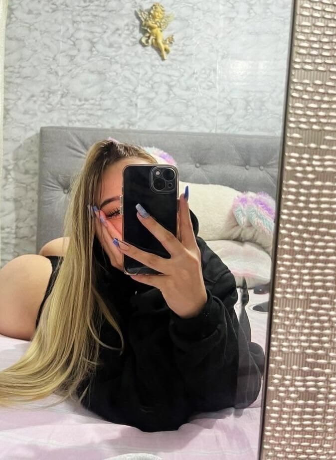 Meltemfk's tweet photo. Günaydınnnn 💋 https://t.co/JcnrRwlpMs