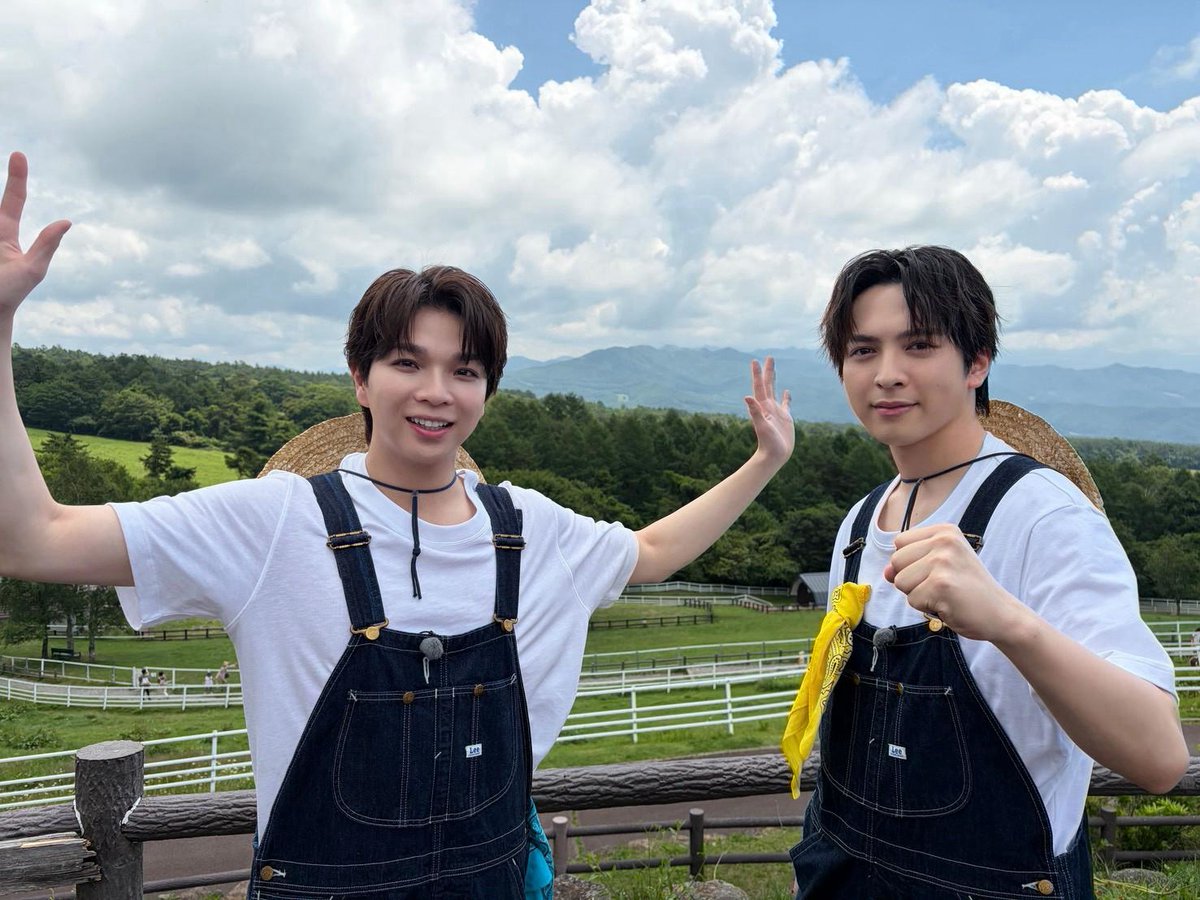 milk_info's tweet photo. ／
このあと放送📣
＼
9月6日(日)19:00～放送
TBS「バナナマンのせっかくグルメ！！」に
M!LKより #塩﨑太智 #吉田仁人 がVTR出演します！

ぜひ、お楽しみに！
@sekkaku_tbs
#せっかくグルメ
#MILK https://t.co/nKqXMjUu8v