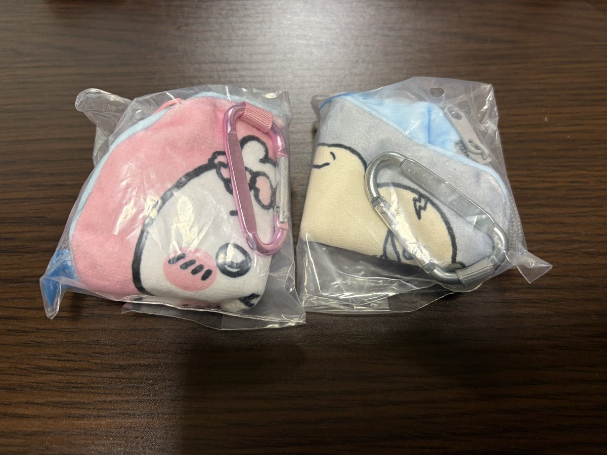 chiikawa_jiro's tweet photo. 不要なランダムまとめて放出

譲
①ダイカットポーチ
ちいかわ 島二郎

②トートバッグ
シーサー3

③巾着ポーチ
島二郎2

求
①巾着ポーチ セイレーン
②たべものいっぱいマスコット 何でも
③定価
どれでもOK。異種交換OK。

都内手渡し希望
リプorDMでお気軽に

#ちいかわ
#ちい活
#グッズ交換 https://t.co/vUKbNuvtsh