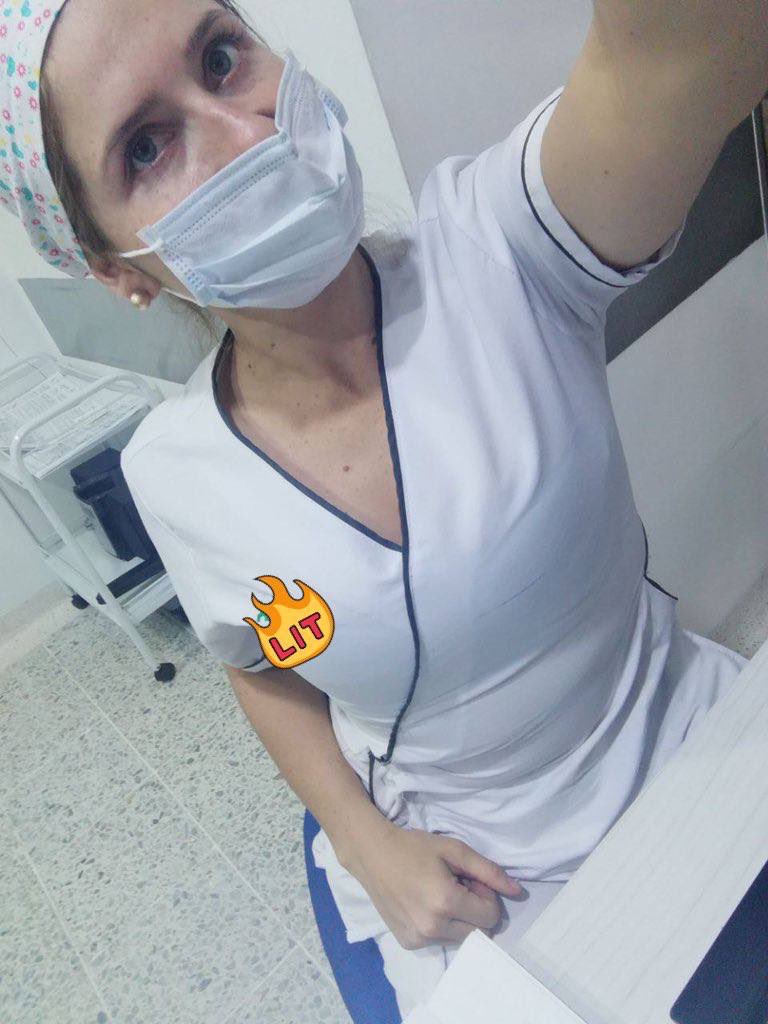 cswmex3's tweet photo. Trabajo en una clínica de PUEBLA aquí todos cogen con todos, soy una enfermera muy puta pero aún no me gusta nadie aquí, en mi anterior clínica me cacharon cogiendo a un paciente, estoy online para chathot y tocarnos juntos o alguien para coger mañana? Comenten den rt y los sigo https://t.co/zqPObem9Ct