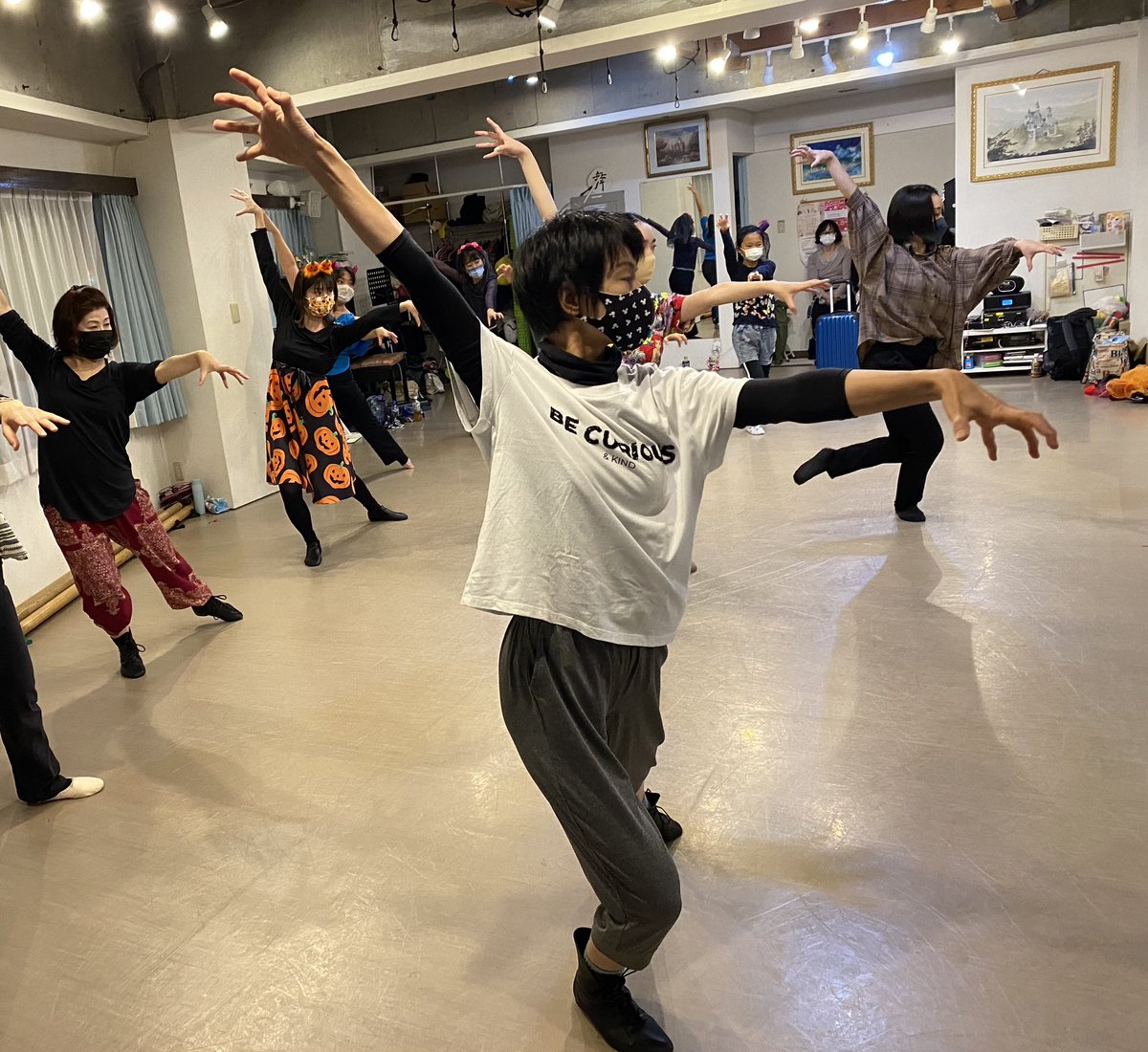HayHaydance's tweet photo. 群馬大人ジャズダンスWS開催♪ https://t.co/Ca9KL0TORy 入門と初級の2レッスン♪入門はダンス未経験者、初級はダンス経験者、最近はミュージカルや演劇の方々が沢山受講して下さいます♪ダンスの輪が広がります様に　
#群馬大人ジャズダンスワークショップ #ミュージカル #演劇 #ジャズダンス https://t.co/NK2PgjWr2g
