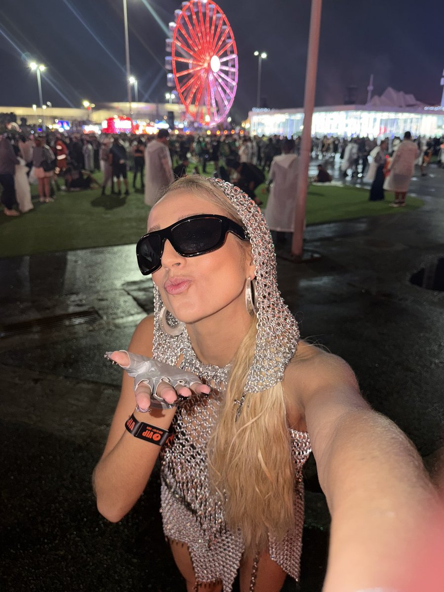 samira_sagr's tweet photo. 2 dia na cidade do rock concluído com sucesso ✅ 
só agradecer cada um de vcs sem vcs nada seria possível 🩷 https://t.co/0wPOhsE1A0