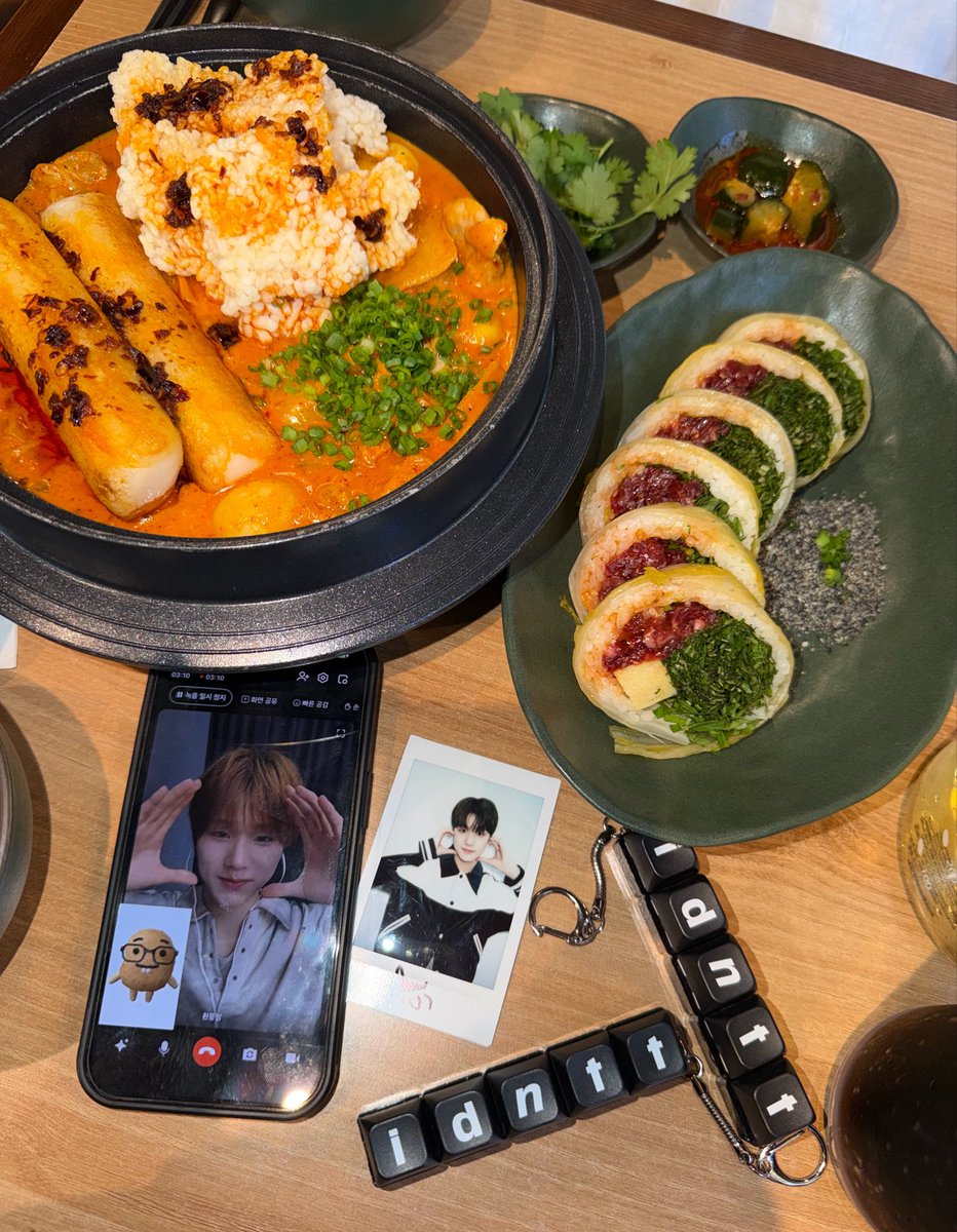 puddyhouse's tweet photo. #환ㅎㅣ없는팀환히 https://t.co/oTUJ0swVd7