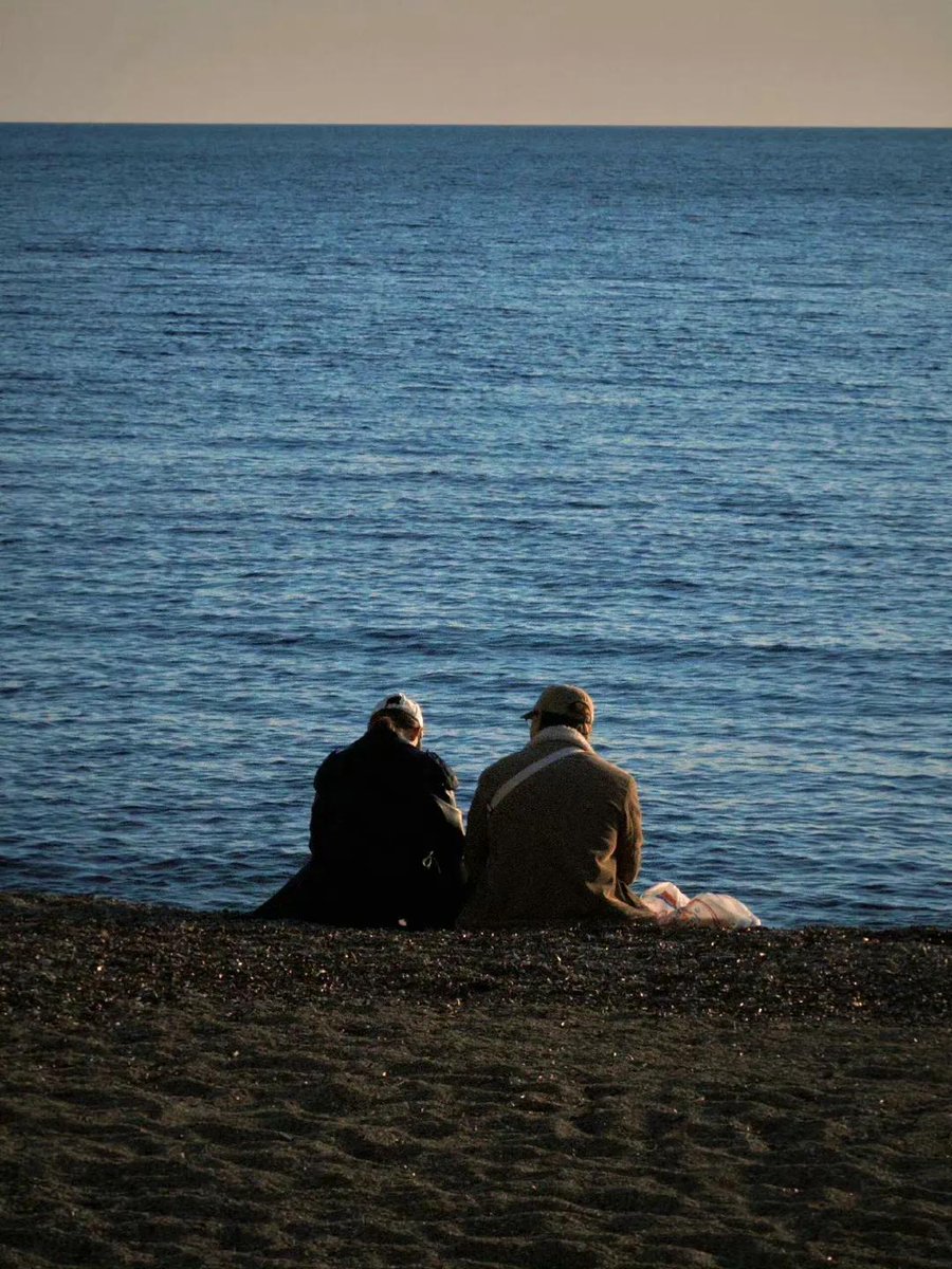 EdwinHoagl0z's tweet photo. sometimes silence feels heavy like a damp towel, yet there’s a quiet satisfaction in just not saying a thing. https://t.co/L3qo0z7zL6