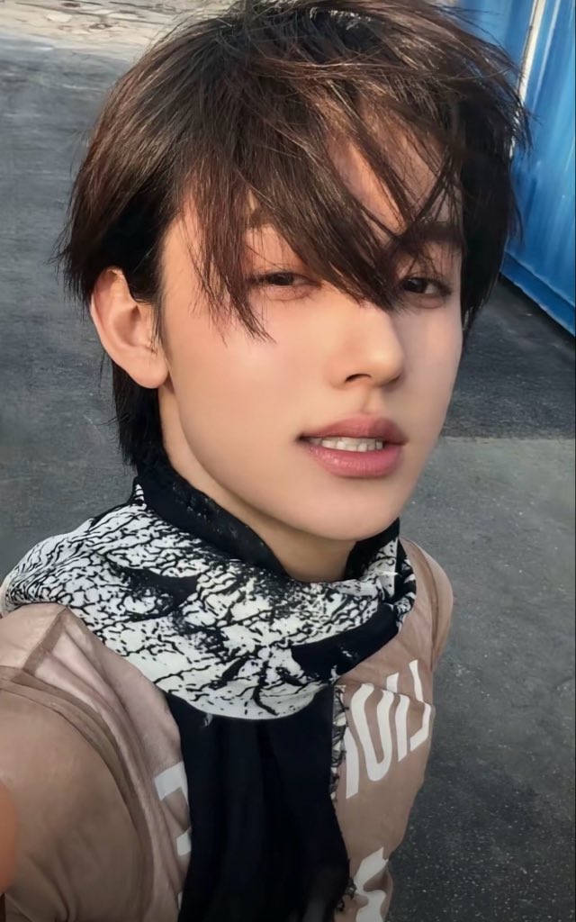 Sunc6wl's tweet photo. @liccccww99310 Excitement builds around all his activities, ACEOM captivates onlookers, EOMRA extends his influence and EOMKIRA leaves lasting wonderful memories.jxjn

KONNICHIWA WASSUP ITS EOM

#SEONGHYEONinEomland
#성현 #ソンヒョン
#SEONGHYEON https://t.co/zzE6WvU8q7